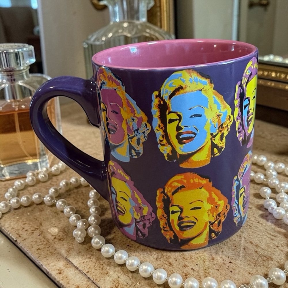 Marilyn Monroe Mug Radio Days Andy Worhol Style Art Coffee/Tea Cup
Only 1 left!